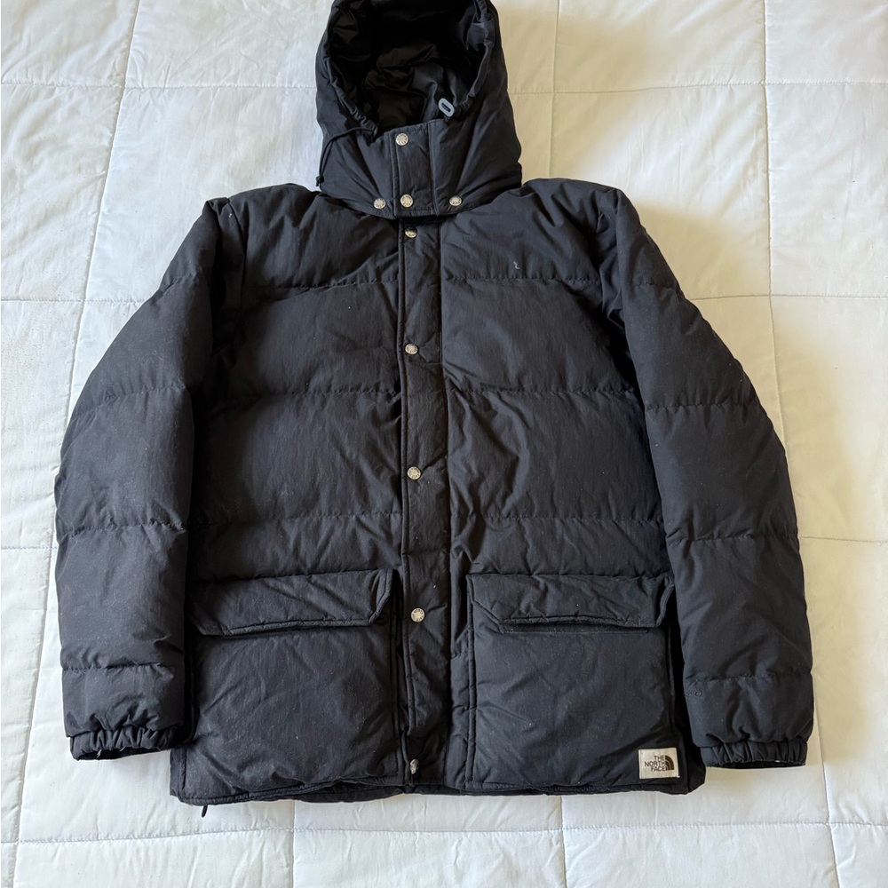The North Face Men's Charcoal Puffer Jacket